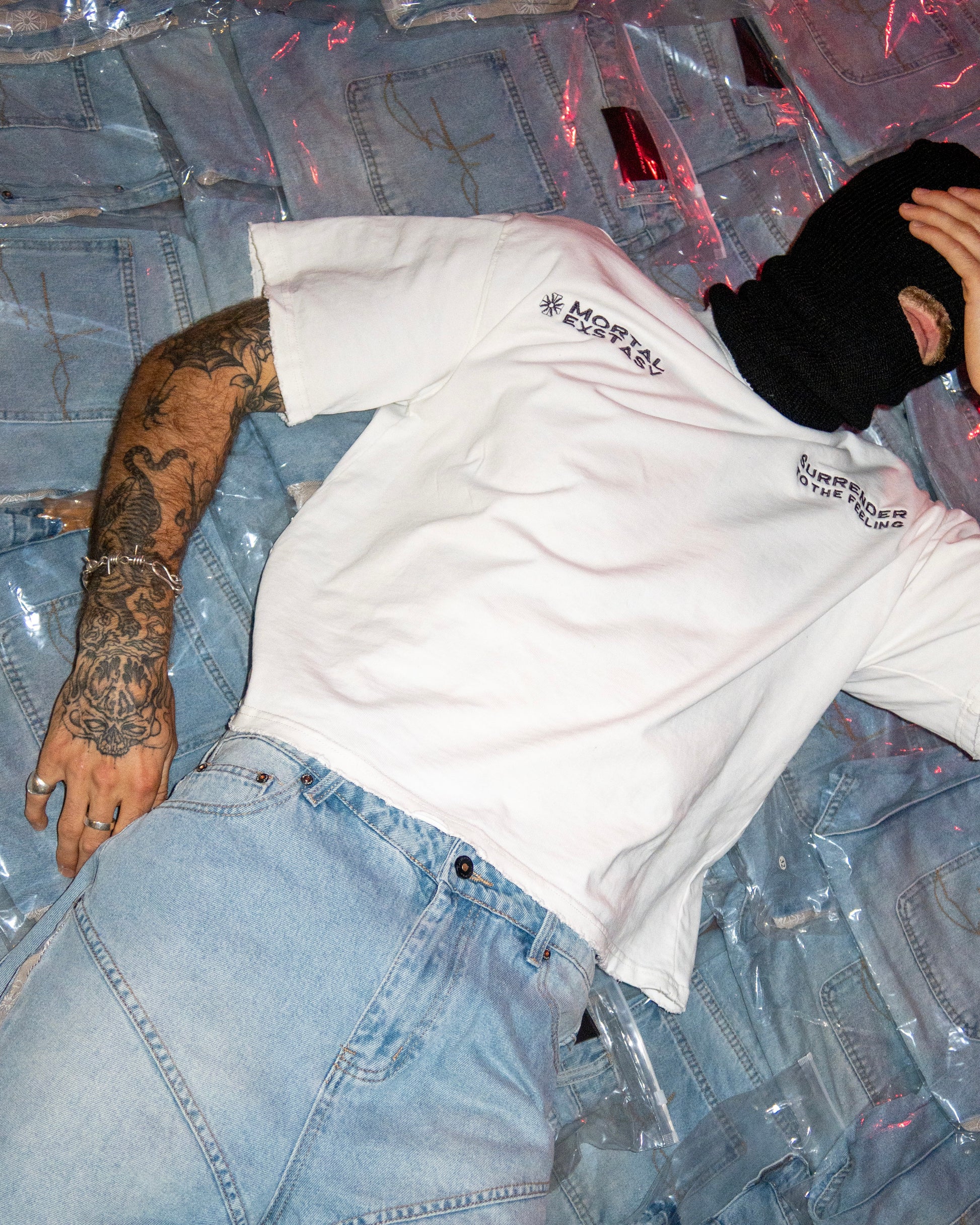 SURRENDER DISTRESSED TEE