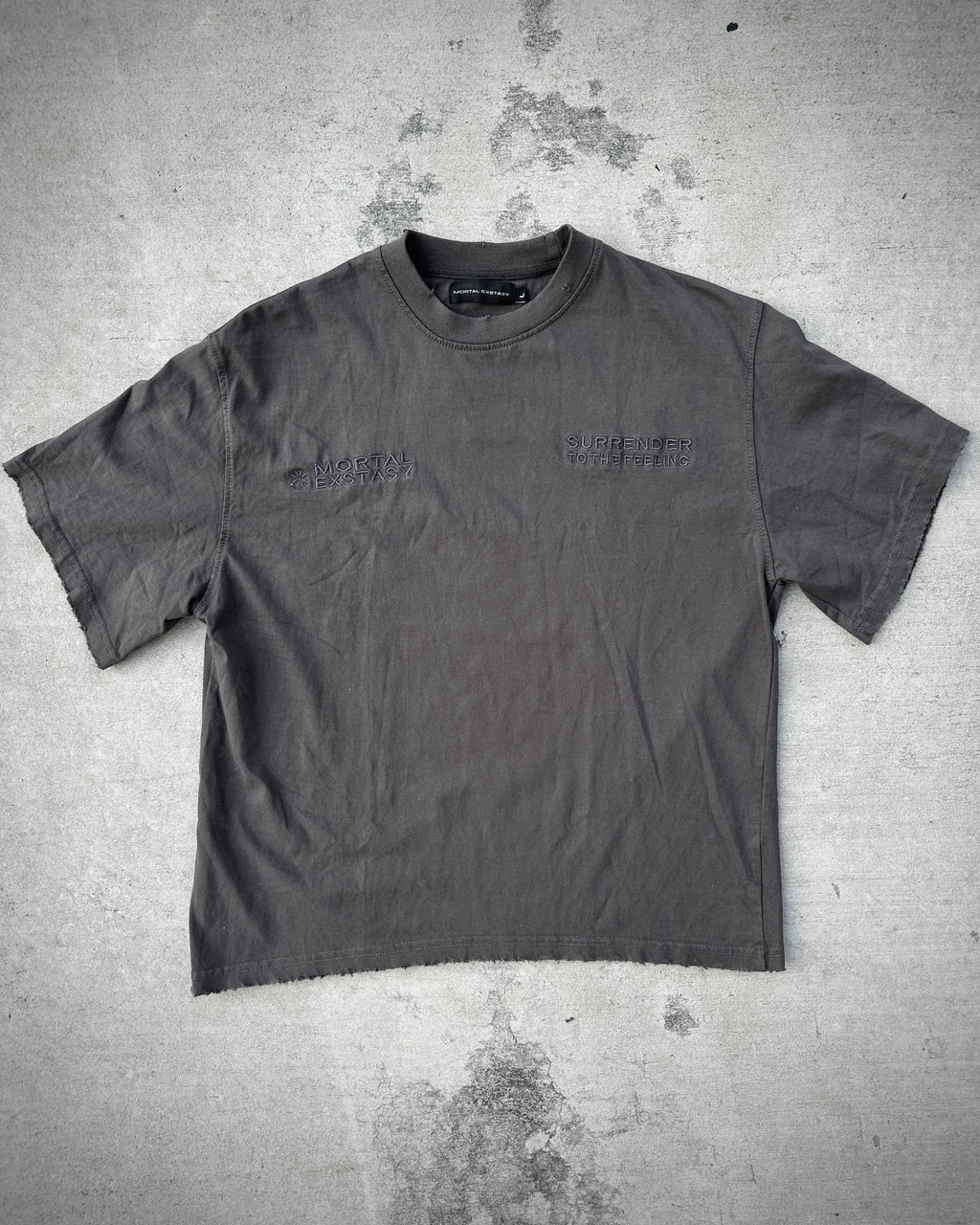 SURRENDER DISTRESSED TEE