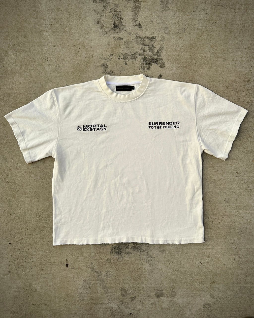 SURRENDER DISTRESSED TEE