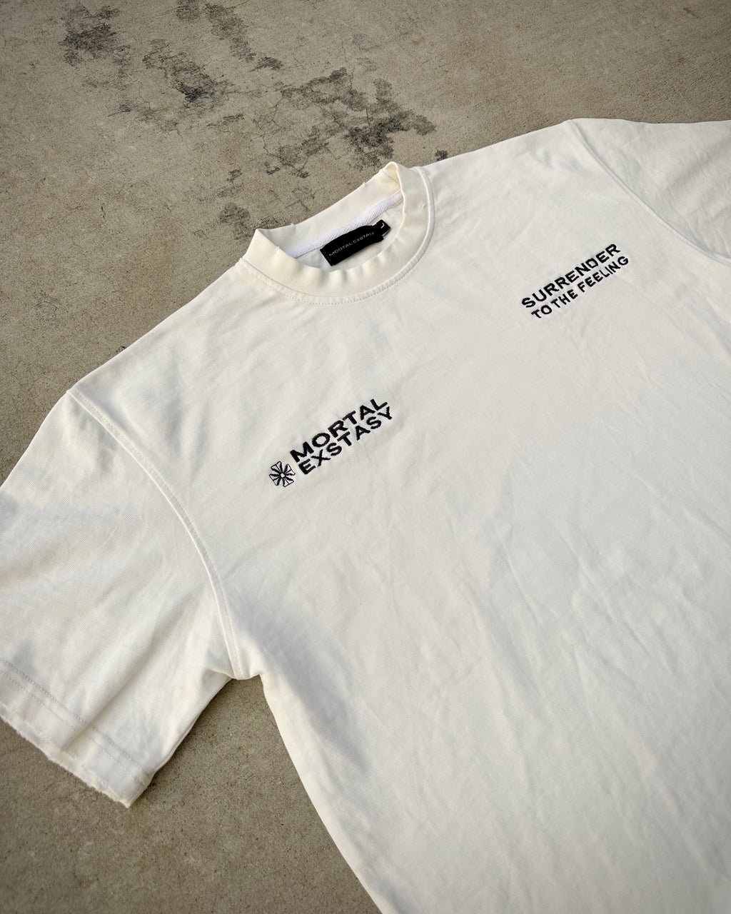 SURRENDER DISTRESSED TEE